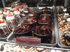 The 10 Best Bakeries in Las Vegas in April 2024.